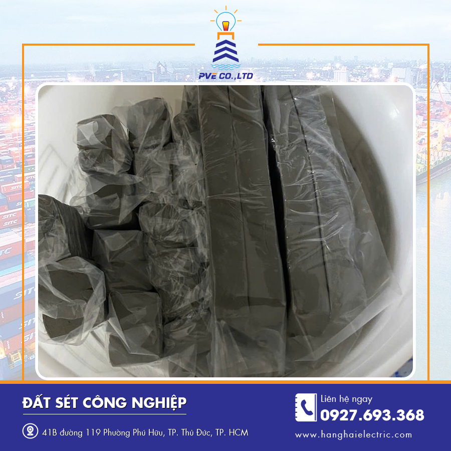 Khối đất sét công nghiệp đóng gói gọn, tiện lợi cho thi công. Khối đất sét công nghiệp đóng gói gọn, tiện lợi cho thi công.